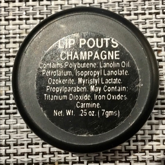 LIP POUTS - CHAMPAGNE - Picture 4 of 4